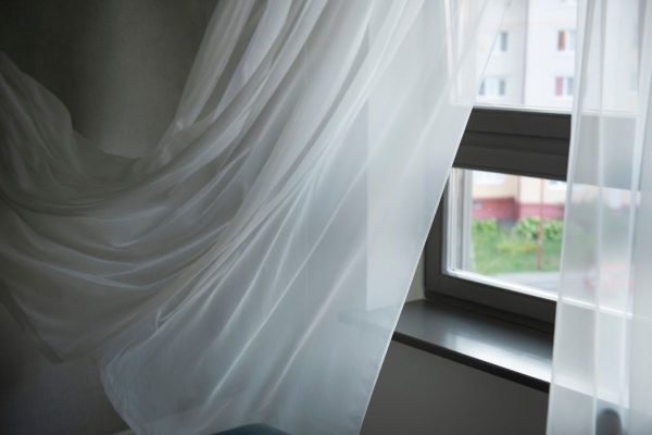 How to Evaluate Curtain Ratings and Quality